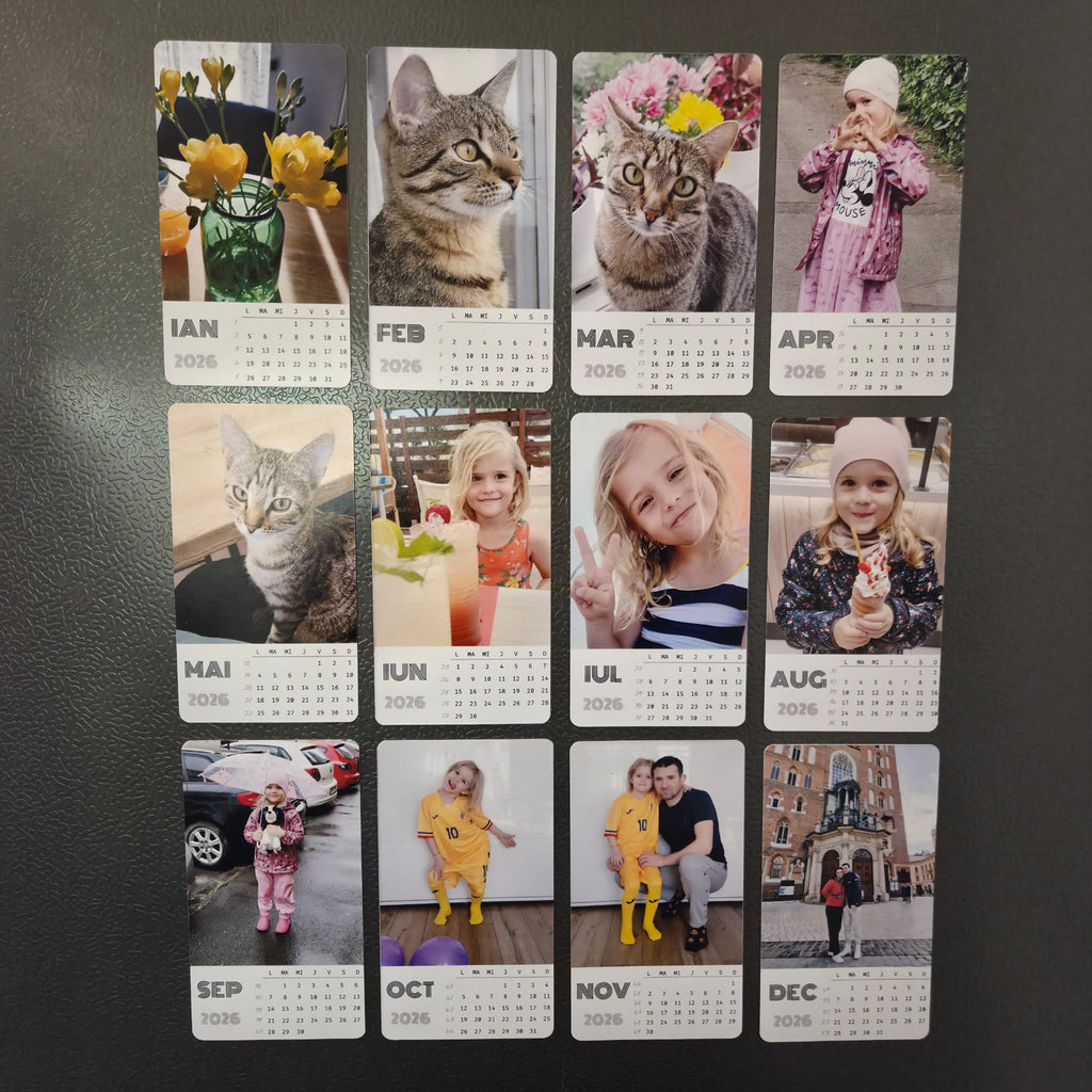 Calendar magnetic personalizat cu 12 poze